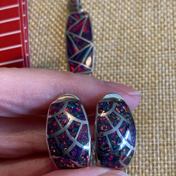 Genuine black opal inlay sterling pendant and earrings. - Picture 12 of 15